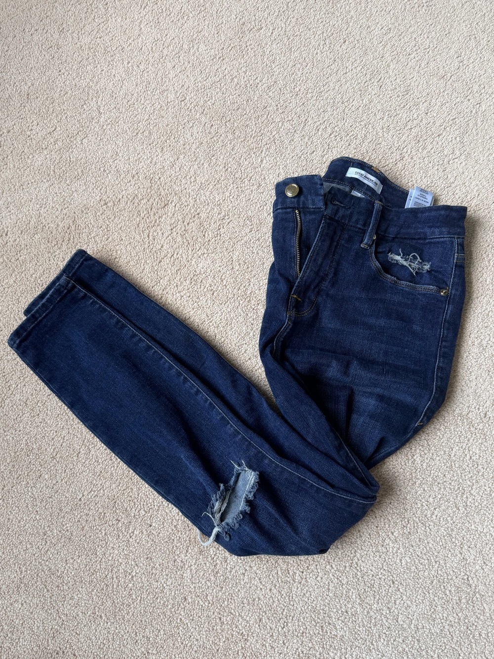 Good American Good Legs Crop size 2/26 distressed knees